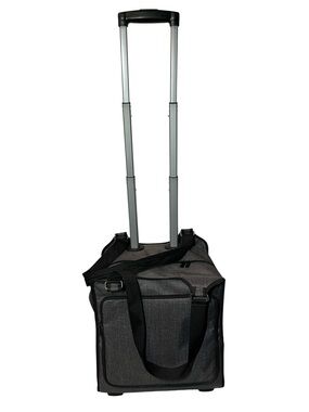 Thirty-One Away We Go Roller Bag
Wheels. Handle carry on
Hostess gift